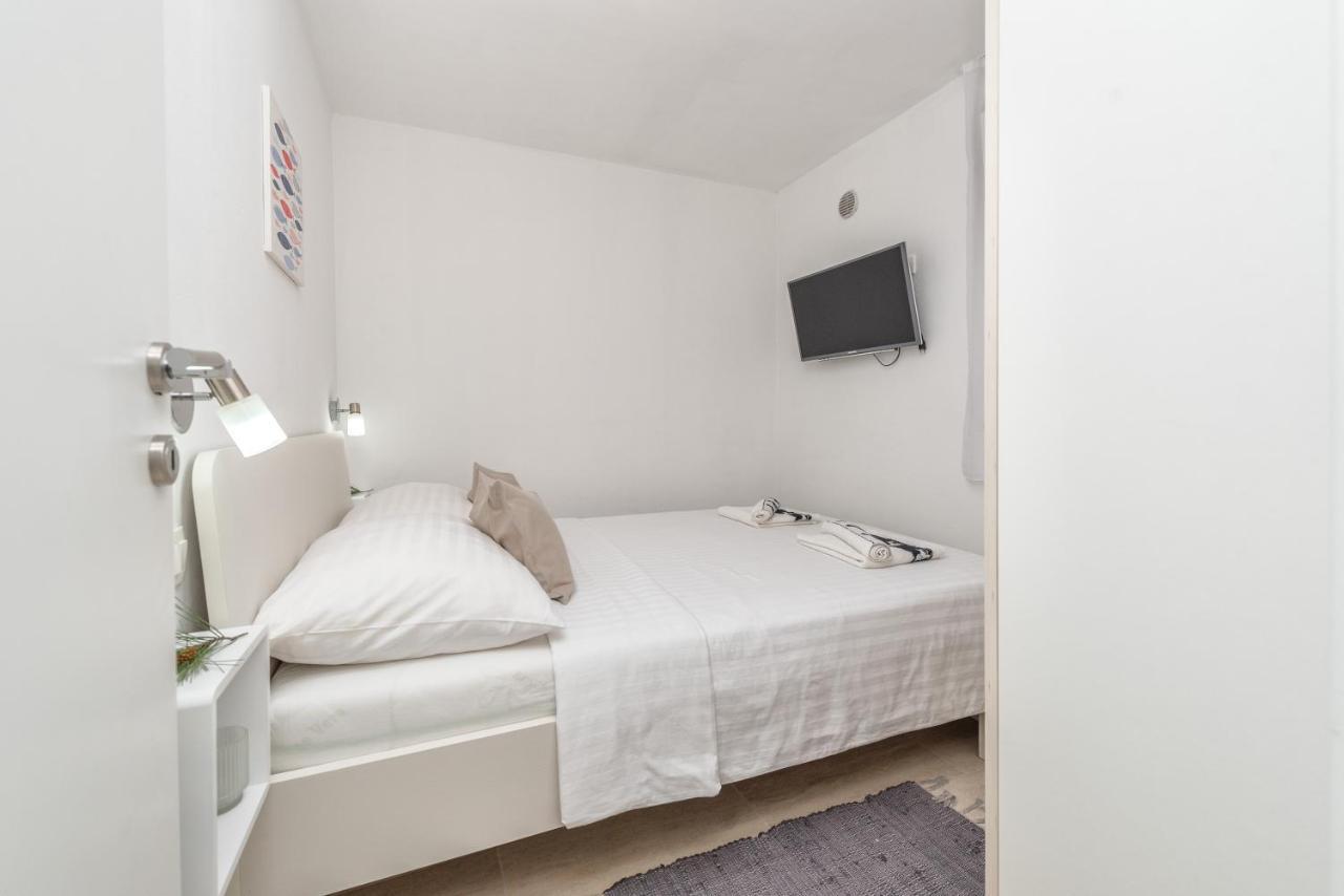 Apartment Tema Vir Extérieur photo